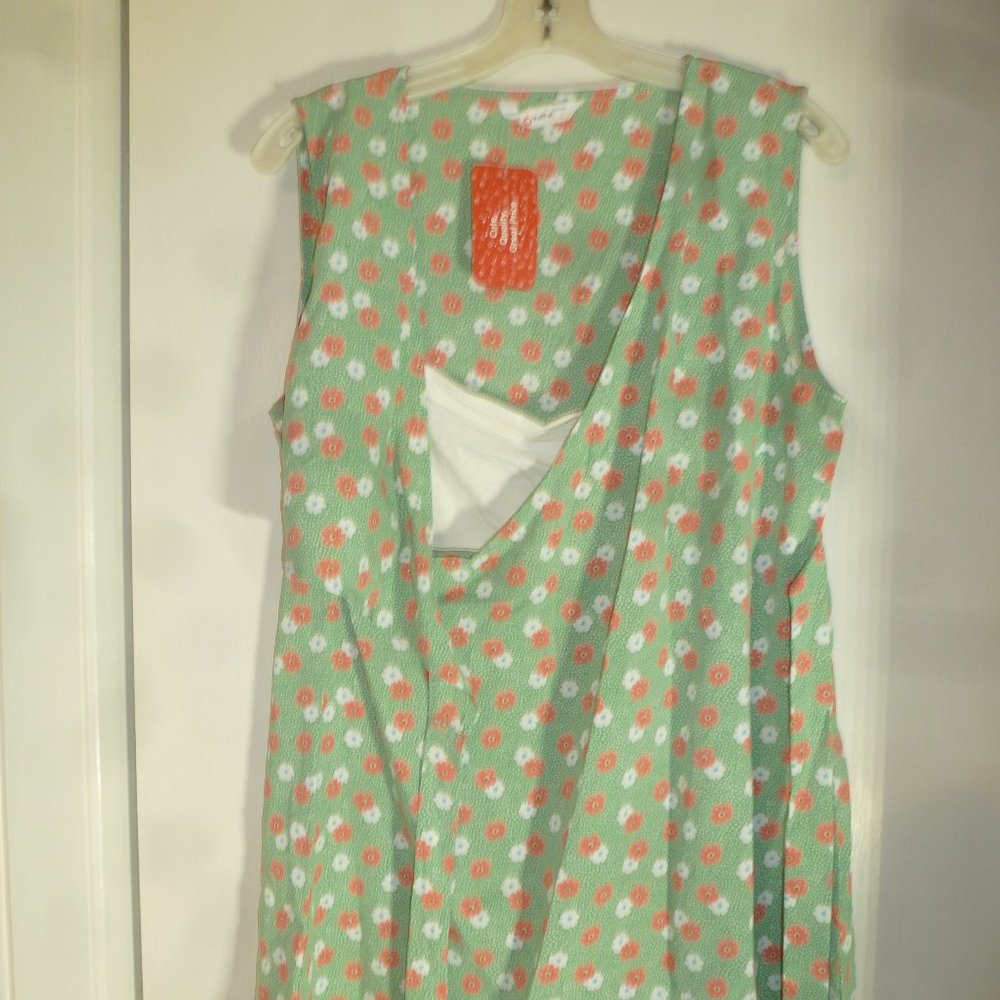 Stay Cute while Brest-feeding Flowery NWOT Sleeveless Nursing Top /Tunic